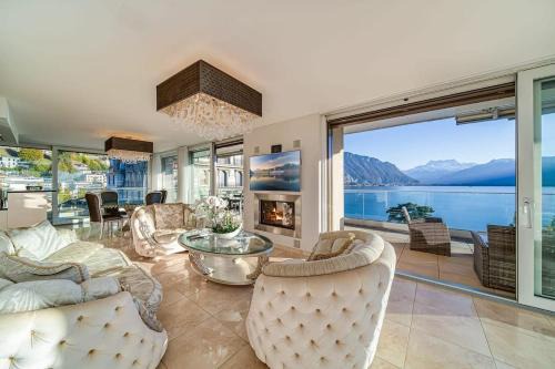 Montreux City Centre Apartment | Luxury Penthouse in Montreux City with Lake View by GuestLee