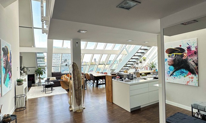 West Berlin Centre Apartment | Luxury penthouse on Kurfürstendamm
