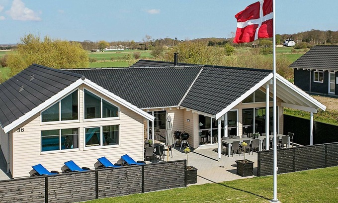 Bogense House | Luxury Pool Retreat by Sea - By Traum Ferienwohnungen