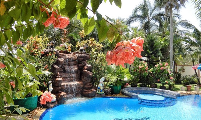Nong Pla Lai Villa | Luxury Private Villa Near Pattaya Thailand