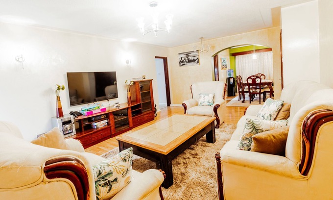 Nairobi Upper Hill Apartment | Luxury Retreat in Nairobi's Upperhill: Parking, Security, Modern Design!