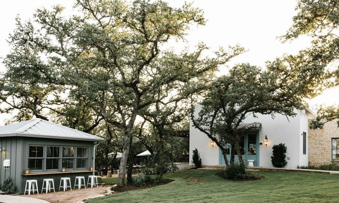Austin Cottage | Luxury Retreat | Saltwater Pool | Onsite Restaurant