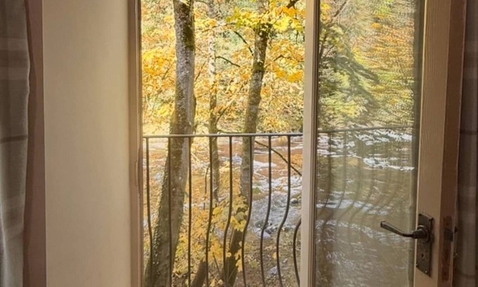 Aysgarth Cottage | Luxury Riverside Cottage by Aysgarth Falls: Perfect for Walkers & Nature Lovers