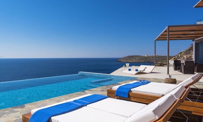 Chorafakia Villa | Luxury Seafront Villa