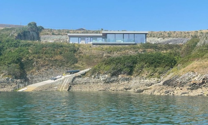 Schull House | Luxury Seaside Property