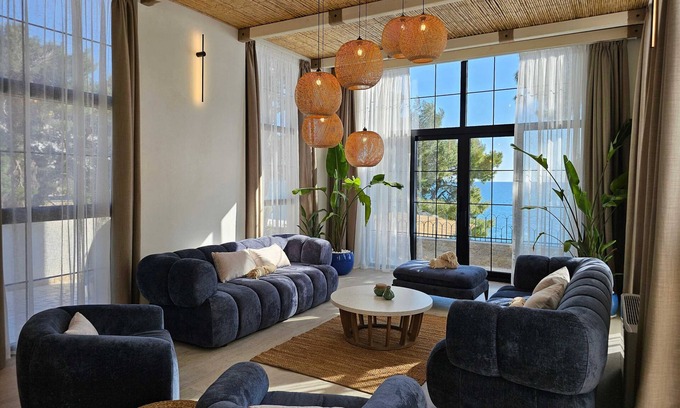 Bar Villa | Luxury Seaside Villa with Pool & Beach Access