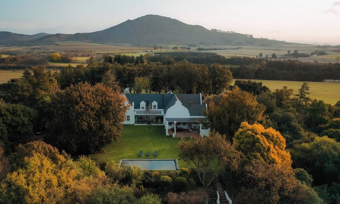 Koelenhof Other | Luxury, self-catering Manor with 6 bedrooms, views of mountains & vineyards