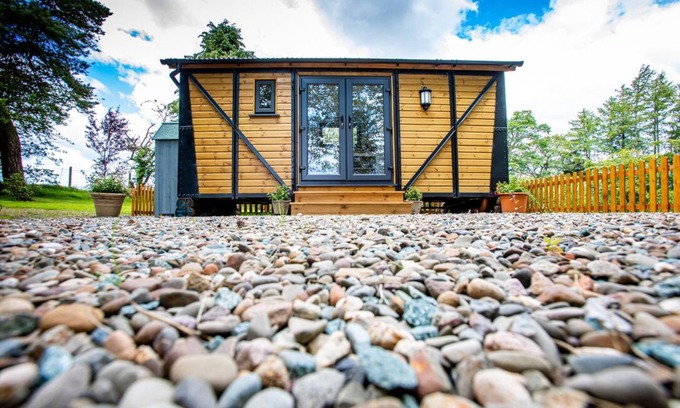 Tirabad Cabin | Luxury Shepherds Hut in stunning location