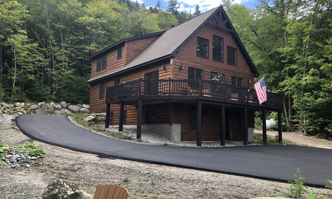 Sunday River Area House | Luxury Ski Chalet only 4 miles away from Sunday River, Sleeps 10