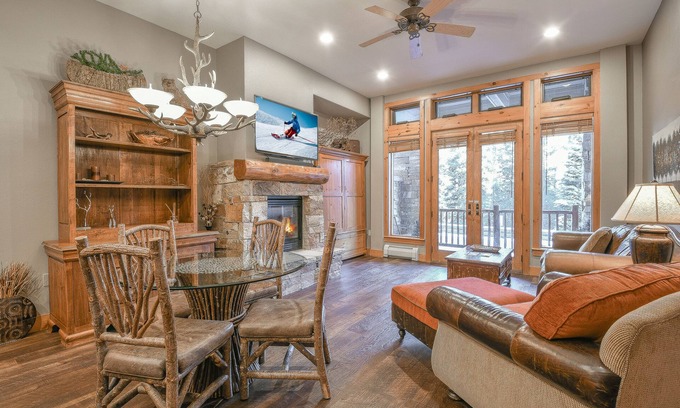 River Run Condo | Luxury Ski-in Ski-out, Outdoor Pool/Hot Tub