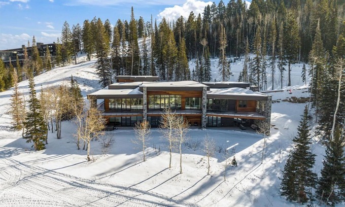 Park City House | Luxury Ski-in, Ski-out Home with Hot Tub