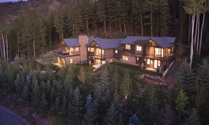 Aspen Villa | Luxury Ski Out Five Trees Estate