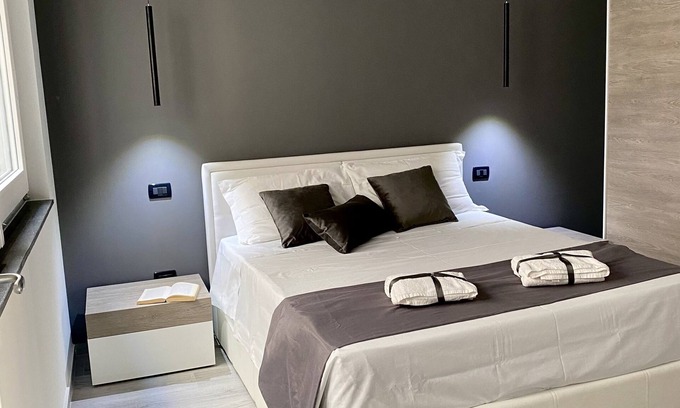 Villagonia Apartment | Luxury Sofi
