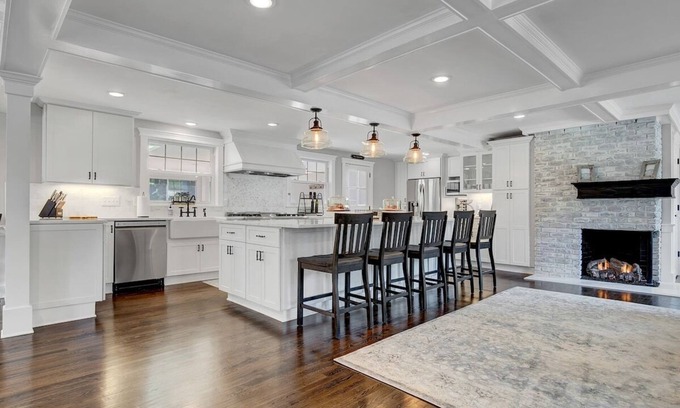 North Haven House | Luxury Stay in an Expansive Historical Home