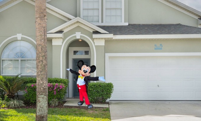 Sunrise Lakes House | Luxury Stay Near Disney Private Pool Hot Tub & EV Charger at Blissful Blue Oasis