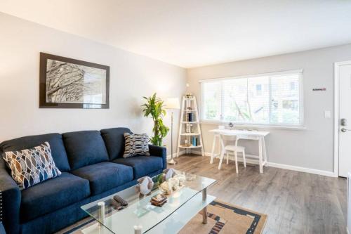 Cambrian Apartment | Luxury stay near Oakridge Mall for vacation/work