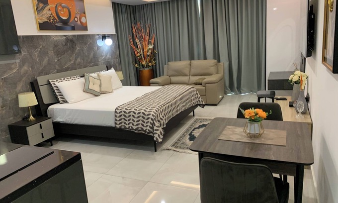 Accra Apartment | Luxury Studio Apartment near Airport