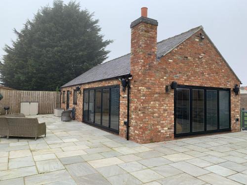 Skirpenbeck Apartment | Luxury Studio Cottage at Foot of Yorkshire Wolds