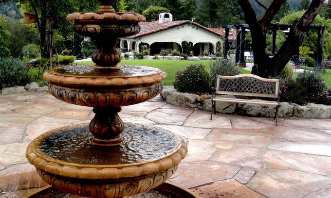 Los Gatos Apartment | Luxury Studio with Access to the Pond and SPA