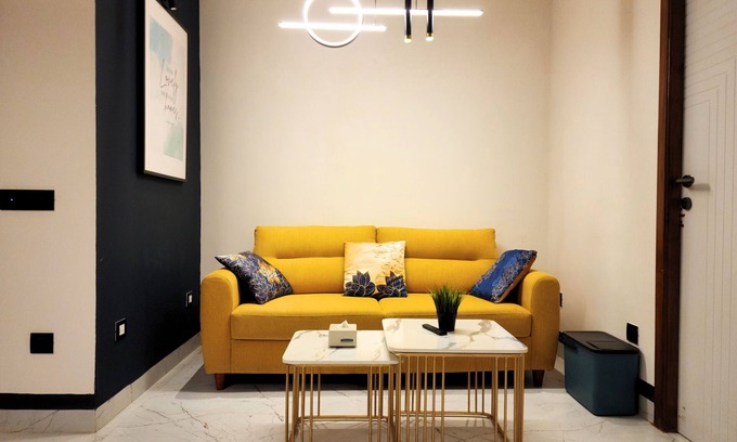 Pallavaram Apartment | Luxury Stylish Comfort near Airport, Bus and Train