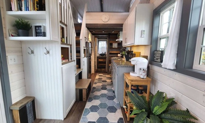 Nellysford Cabin | Luxury Tiny Home by Breweries Wine Wintergreen