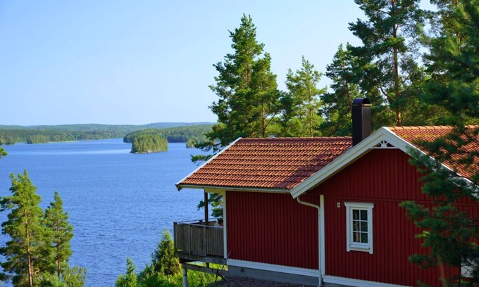 Arjang House | Luxury vacation rental overlooking the lake