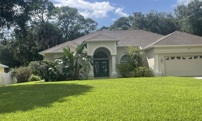 South Venice Villa | Luxury Venice Florida 4 Bedroom Home with Pool