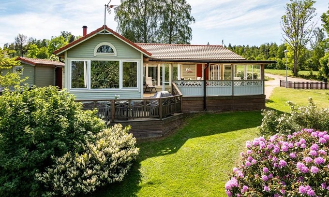 Hjo Villa | Luxury Villa by lake welcome you