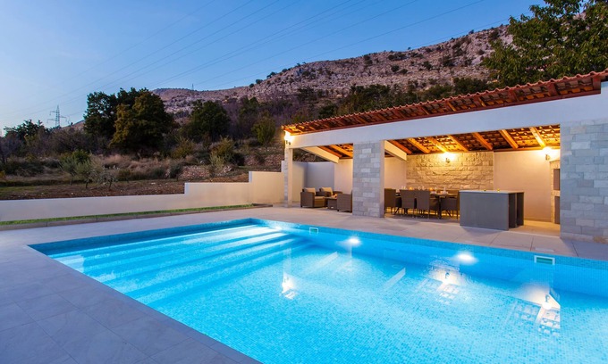 Tugare Villa | Luxury Villa Casa DalMare Private Oasis