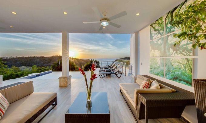 Granada House | Luxury Villa | Infinity Pool. Pacific Oceanview