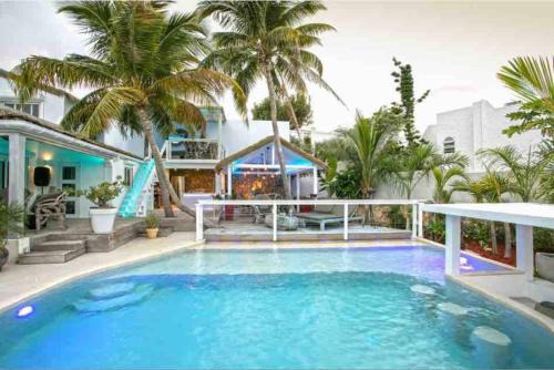 Maho Villa | Luxury Villa in Lowlands, Sea View