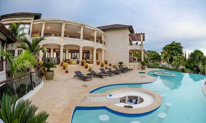La Barranca Villa | Luxury Villa/Ocean & golf view/Private pool & jacuzzi/Grill/FreeWIFI