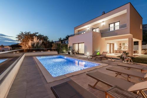 Srinjine Villa | Luxury Villa Oriolus, heated pool, sauna, Split
