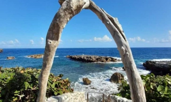 Robins Bay Villa | Luxury Villa - Private Beach