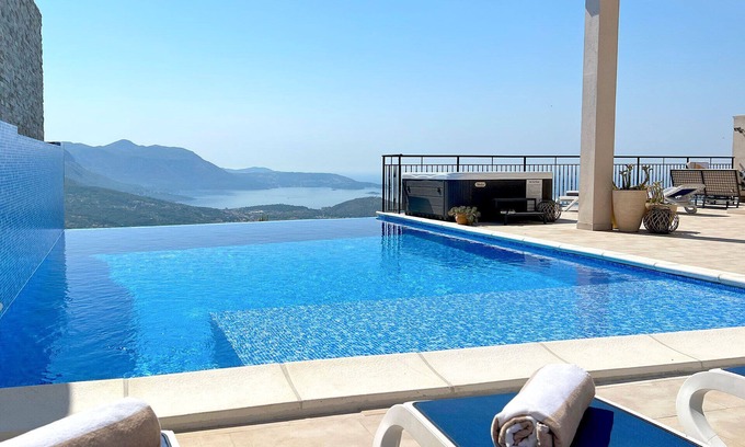 Zavala Villa | Luxury Villa Rock with pool+Jacuzzi - near Dubrovnik