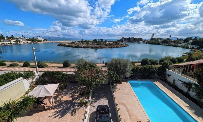 Amilcar Villa | Luxury Villa with central frontview on Historical Carthage Punic Ports