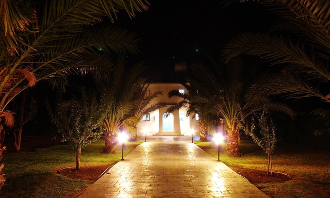 Geroskipou Villa | Luxury Villa With Swimming Pool, 3 Minutes From The Beach Ang Big Private Garden