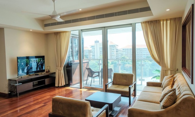Colombo 02 Apartment | Luxury Water front Cinnamon life Suits Apartment in Heart of Colombo City