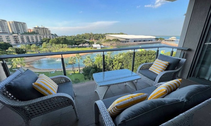 Darwin City Centre Apartment | Luxury Waterfront Stay 1bdr (breathtaking Views)