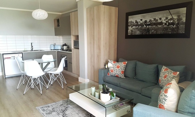 Century City Apartment | LUXURY WATERS EDGE APARTMENT, CENTURY CITY, C.T.
