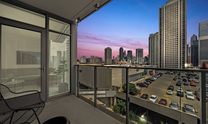 West Loop Apartment | Luxury West Loop Rentals: Modern Suites w/City Views & Resort Amenities