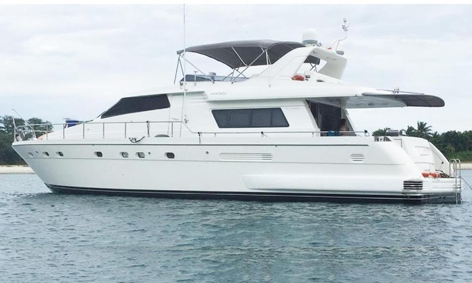 Ha Long Boat Rental | Luxury Yacht For Entertainment/Living