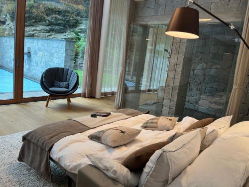 Flims Apartment | Luxus-Mountain-Suite Rocca Bella mit Dampfbad & saisonalem Aussen-Pool