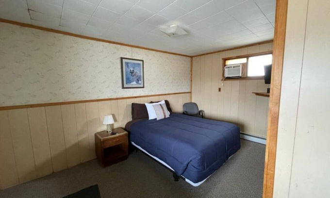 Onaway Cabin | Lyons in Onaway - 1 Queen Bed - Room 13 - Sleeps 2