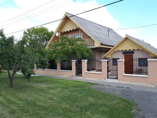 Fuzesgyarmat Apartment | Mátyás Vendégház