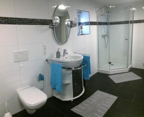 Sankt Augustin Apartment | Möbliertes Apartment mit bestem Anschluss - Hangelar Mitte