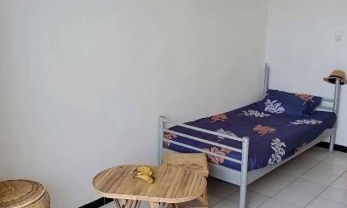 Thies Apartment | M'boro Beach Twin Room with Private Bathroom