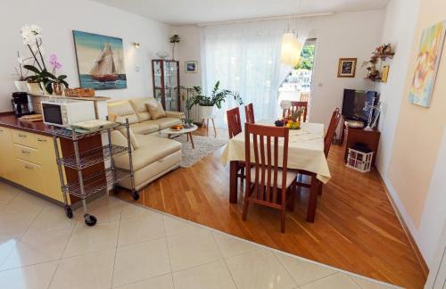 Varos Apartment | M. DE DOMINISA 5