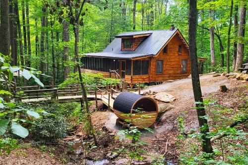 Saluda House | Ma & Pa's cabin at Cabin Fever in NC
