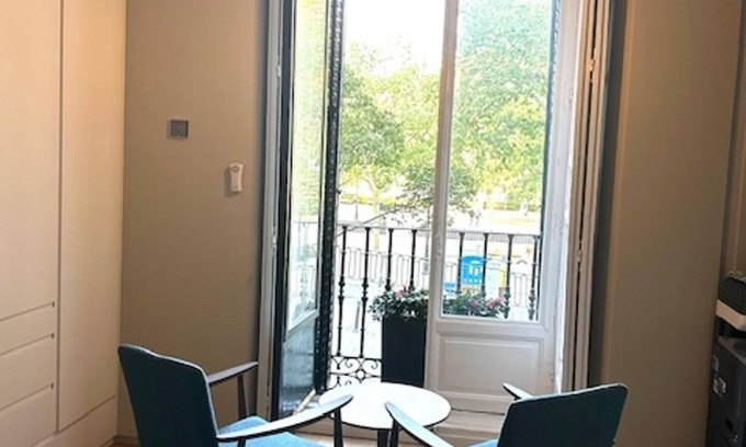 Malasana Apartment | Madrid Urban Getaway - 2BR Apartment